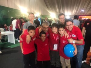 Tübitak Başkanımız Orhan Aydın ekibimizi ziyaret ederek oçocuklarımızı onurlandırmıştır.